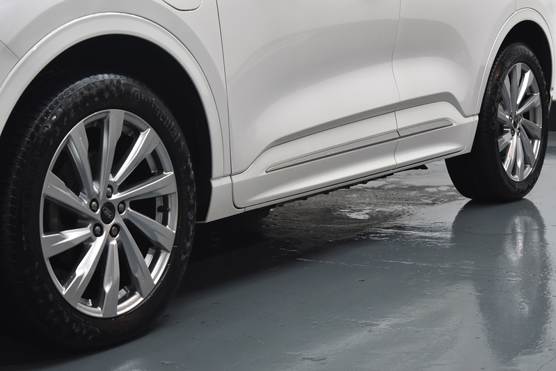 Ford Kuga Duratec Vignale - U6040