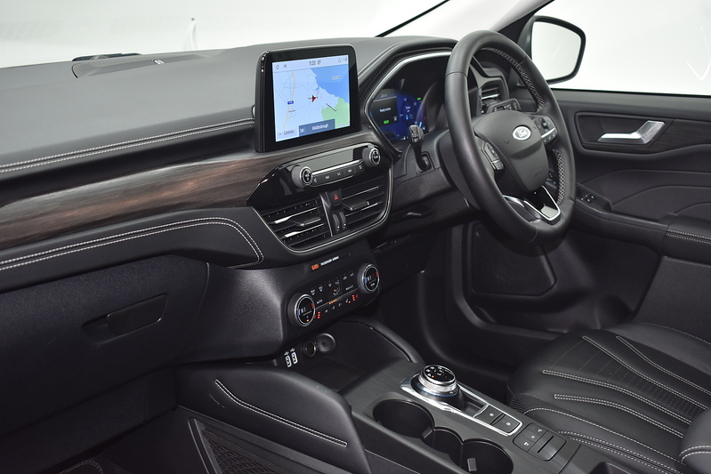 Ford Kuga Duratec Vignale - U6040