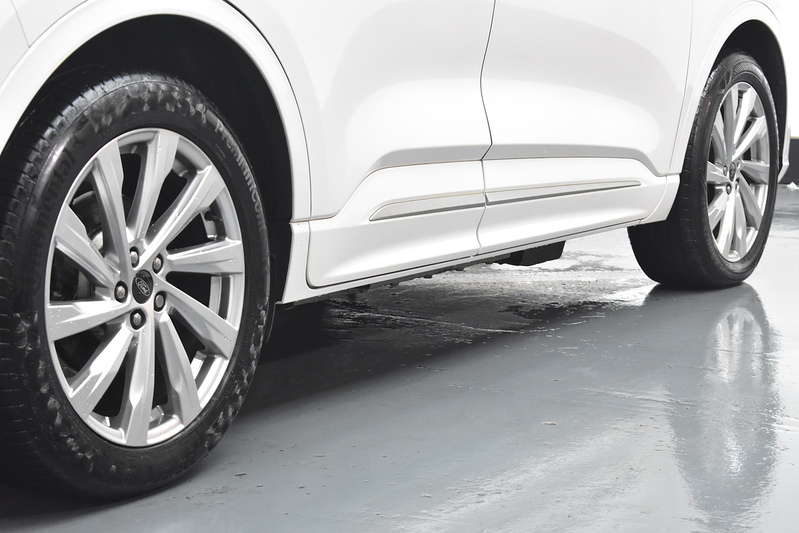 Ford Kuga Duratec Vignale - U6040