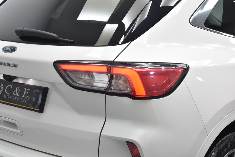 Ford Kuga Duratec Vignale - U6040