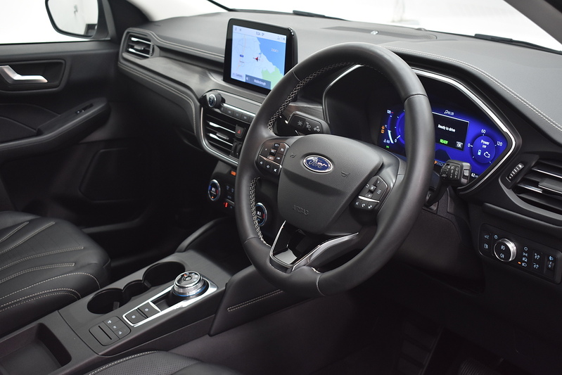 Ford Kuga Duratec Vignale - U6040