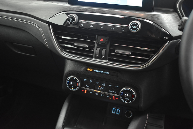 Ford Kuga Duratec Vignale - U6040