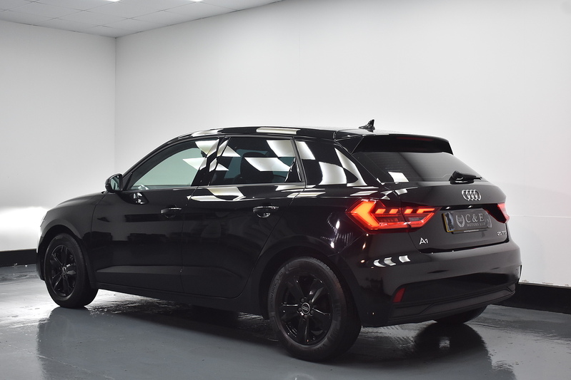 Audi A1 TFSI Technik - U6041