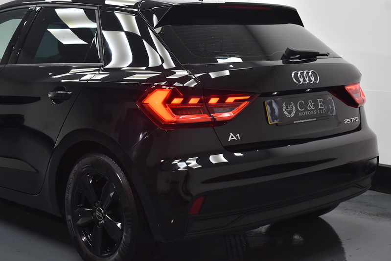 Audi A1 TFSI Technik - U6041