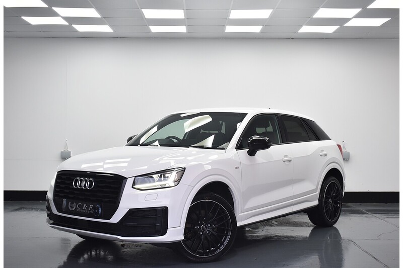 Audi Q2 TFSI CoD Black Edition - U6043