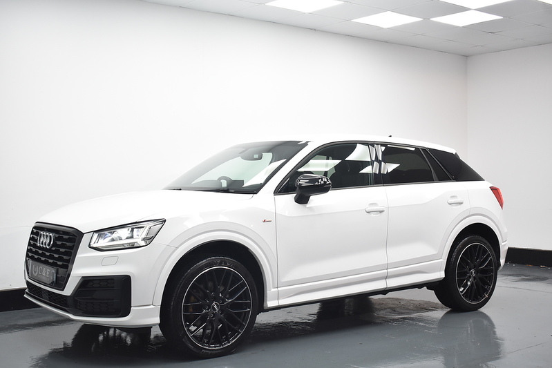 Audi Q2 TFSI CoD Black Edition - U6043