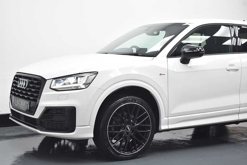 Audi Q2 TFSI CoD Black Edition - U6043