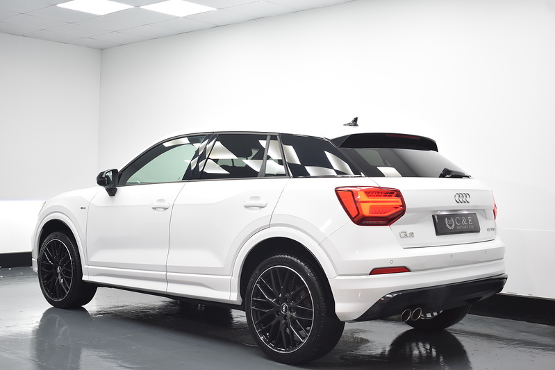 Audi Q2 TFSI CoD Black Edition - U6043