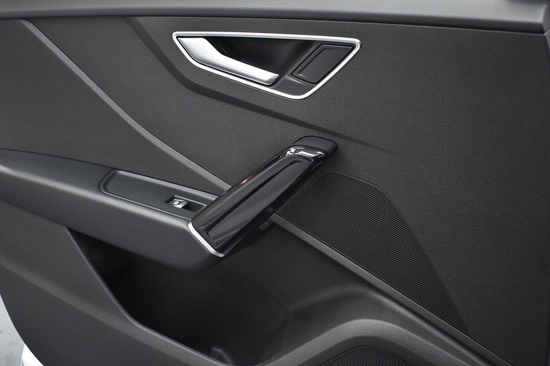 Audi Q2 TFSI CoD Black Edition - U6043