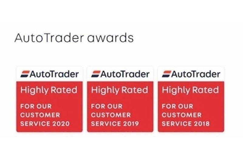 Land Rover Range Rover Velar D180 R-Dynamic HSE - U6046