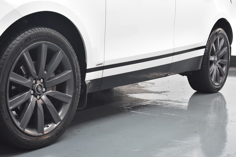 Land Rover Range Rover Velar D180 R-Dynamic HSE - U6046