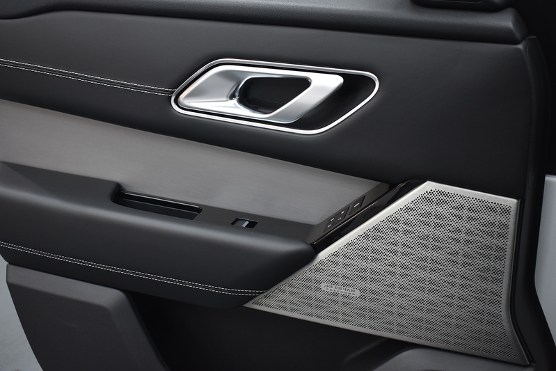 Land Rover Range Rover Velar D180 R-Dynamic HSE - U6046