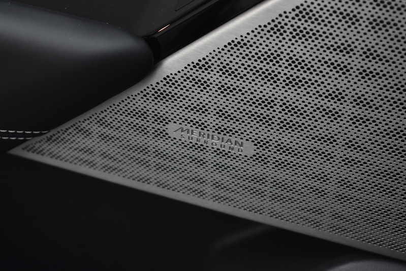 Land Rover Range Rover Velar D180 R-Dynamic HSE - U6046