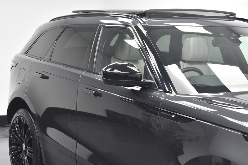 Land Rover Range Rover Velar D240 R-Dynamic HSE - U6048