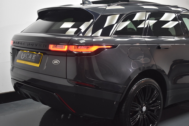 Land Rover Range Rover Velar D240 R-Dynamic HSE - U6048
