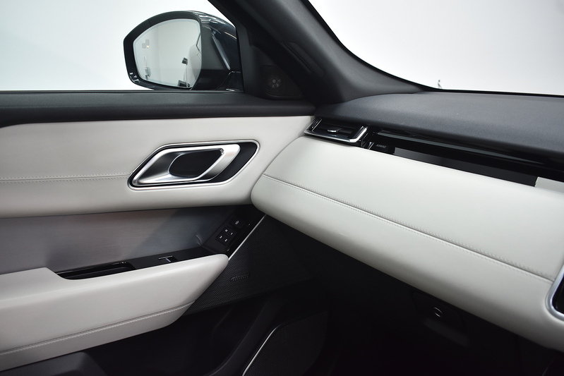 Land Rover Range Rover Velar D240 R-Dynamic HSE - U6048