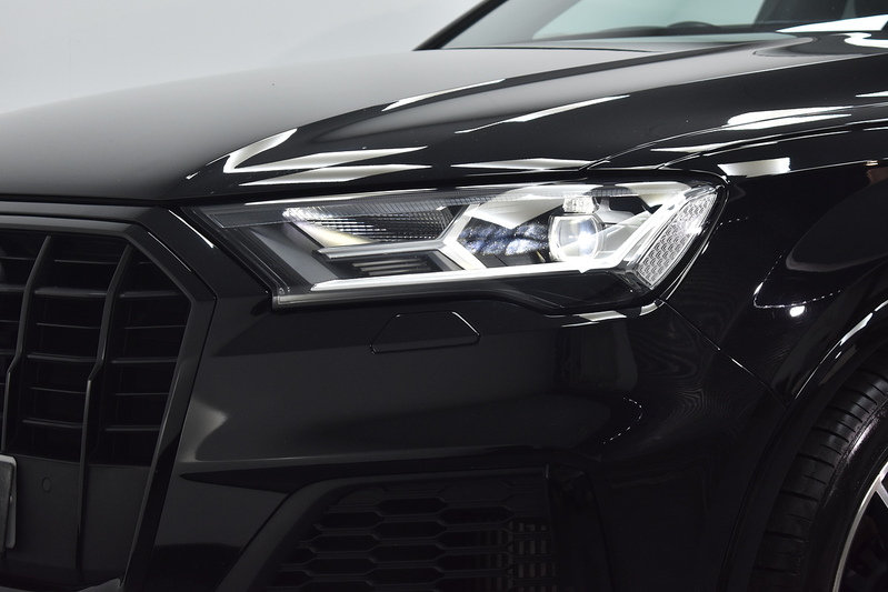 Audi Q7 TFSI V6 Black Edition - U6050