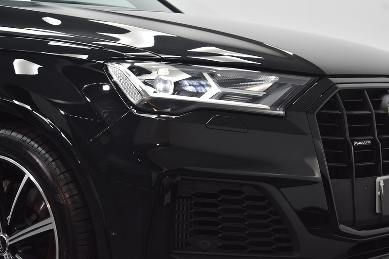 Audi Q7 TFSI V6 Black Edition - U6050