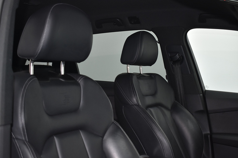 Audi Q7 TFSI V6 Black Edition - U6050