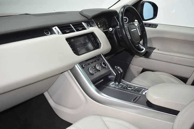 Land Rover Range Rover Sport SD V6 HSE - U6051