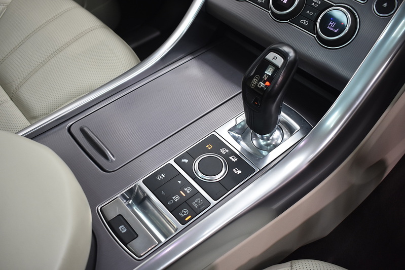 Land Rover Range Rover Sport SD V6 HSE - U6051