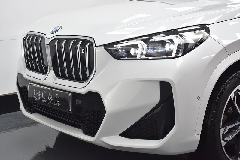 BMW iX1 30 M Sport - U6052