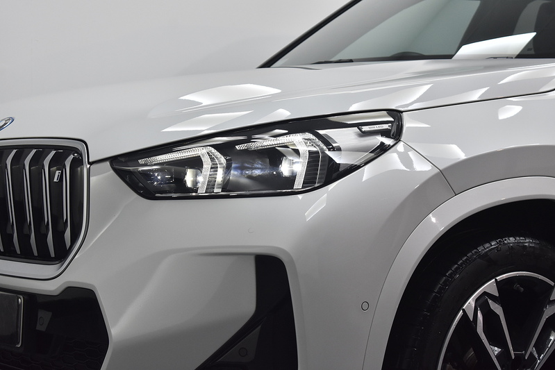 BMW iX1 30 M Sport - U6052