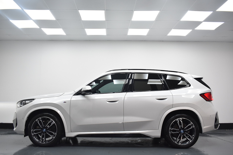 BMW iX1 30 M Sport - U6052