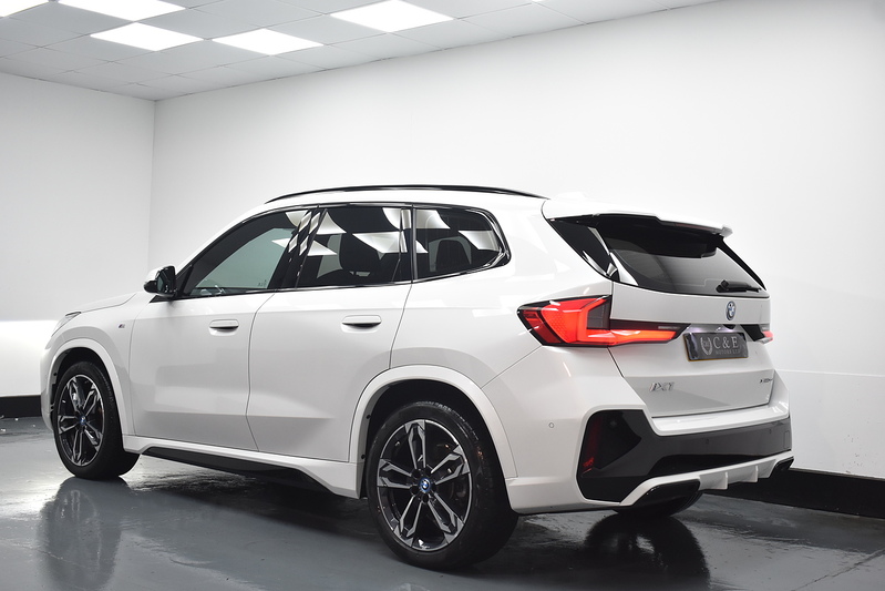 BMW iX1 30 M Sport - U6052