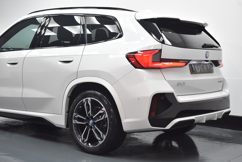 BMW iX1 30 M Sport - U6052