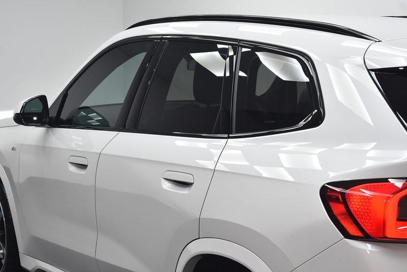 BMW iX1 30 M Sport - U6052