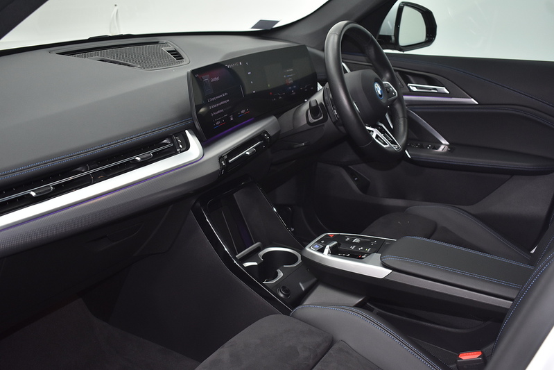 BMW iX1 30 M Sport - U6052