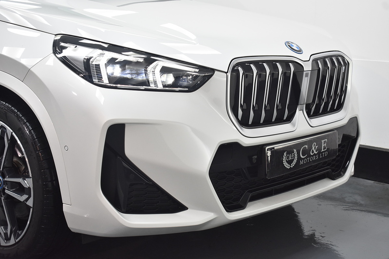 BMW iX1 30 M Sport - U6052