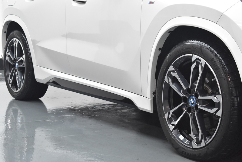 BMW iX1 30 M Sport - U6052