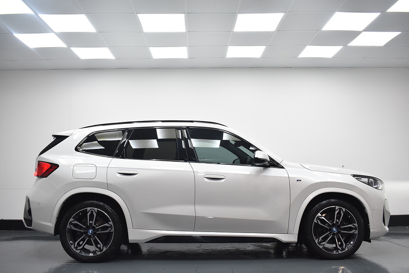 BMW iX1 30 M Sport - U6052