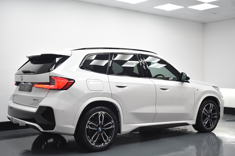 BMW iX1 30 M Sport - U6052