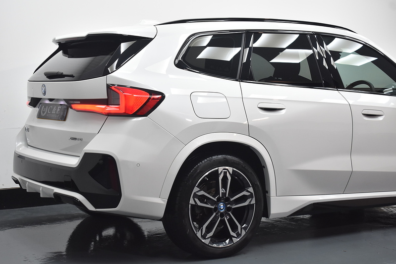 BMW iX1 30 M Sport - U6052