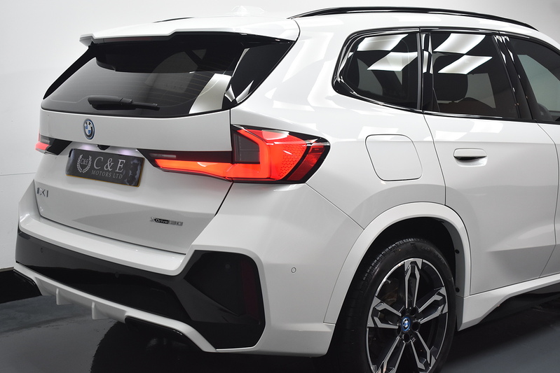 BMW iX1 30 M Sport - U6052