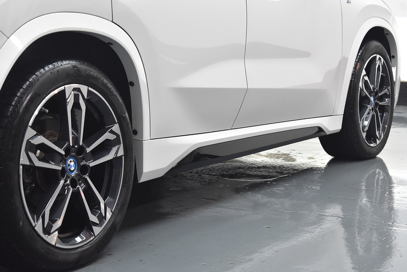 BMW iX1 30 M Sport - U6052