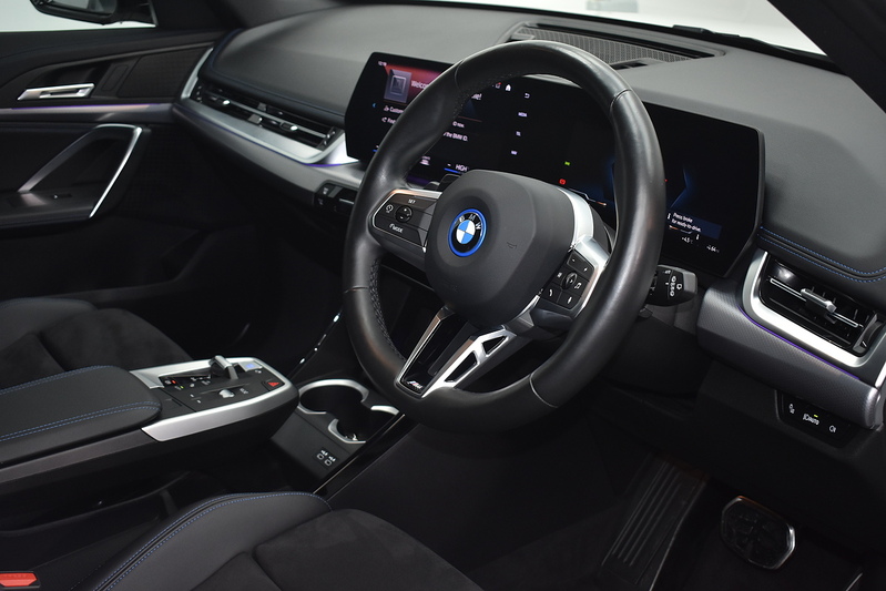 BMW iX1 30 M Sport - U6052