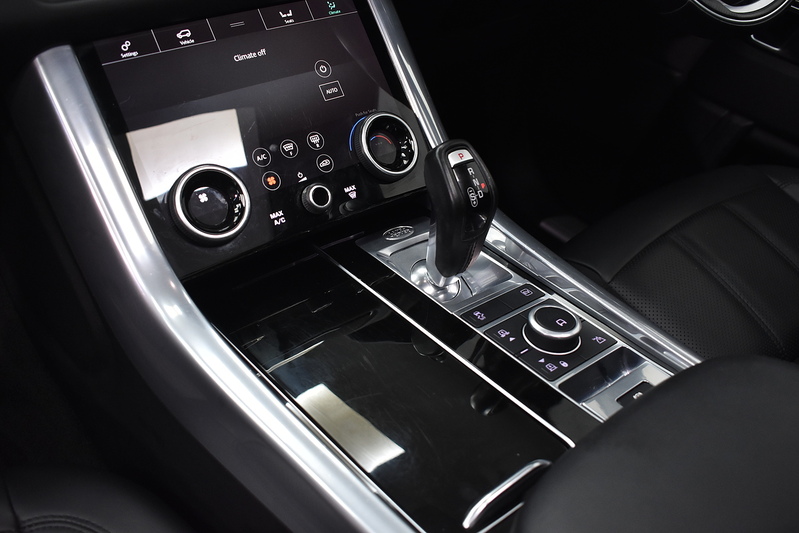 Land Rover Range Rover Sport P400e HSE Dynamic Black - U6060