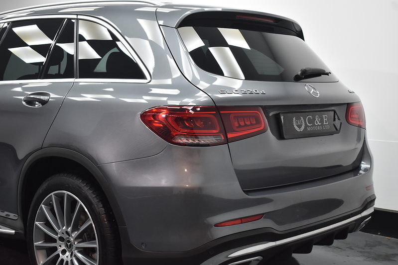 Mercedes-Benz GLC GLC220d AMG Line - U6063