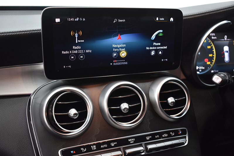 Mercedes-Benz GLC GLC220d AMG Line - U6063