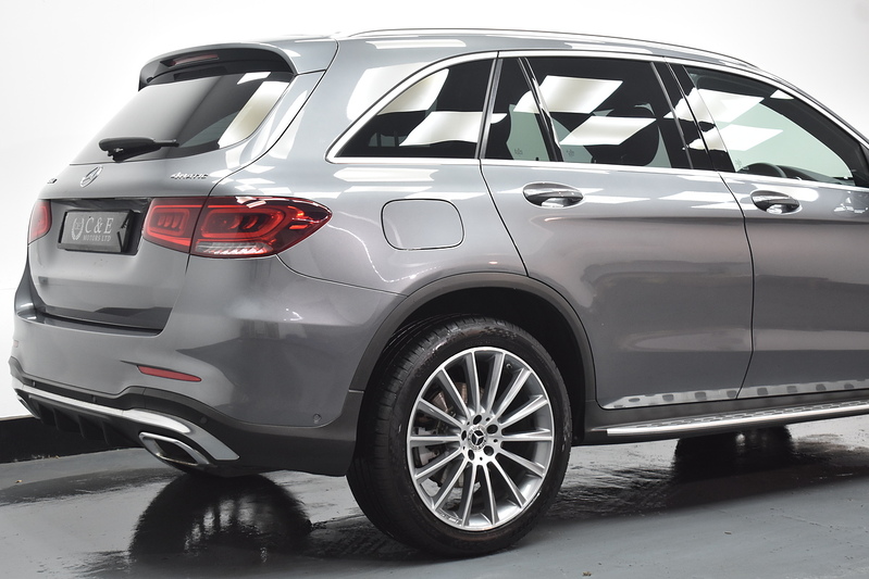 Mercedes-Benz GLC GLC220d AMG Line - U6063