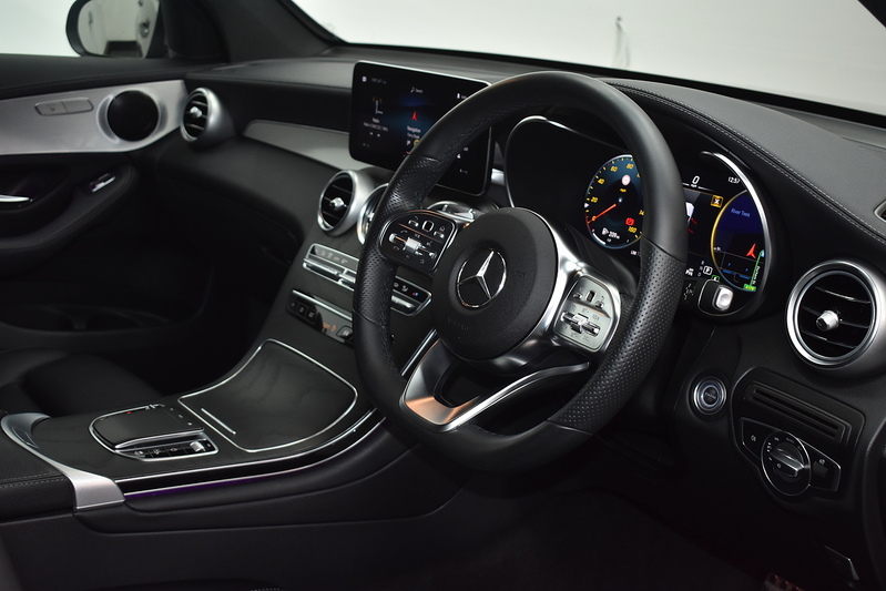 Mercedes-Benz GLC GLC220d AMG Line - U6063