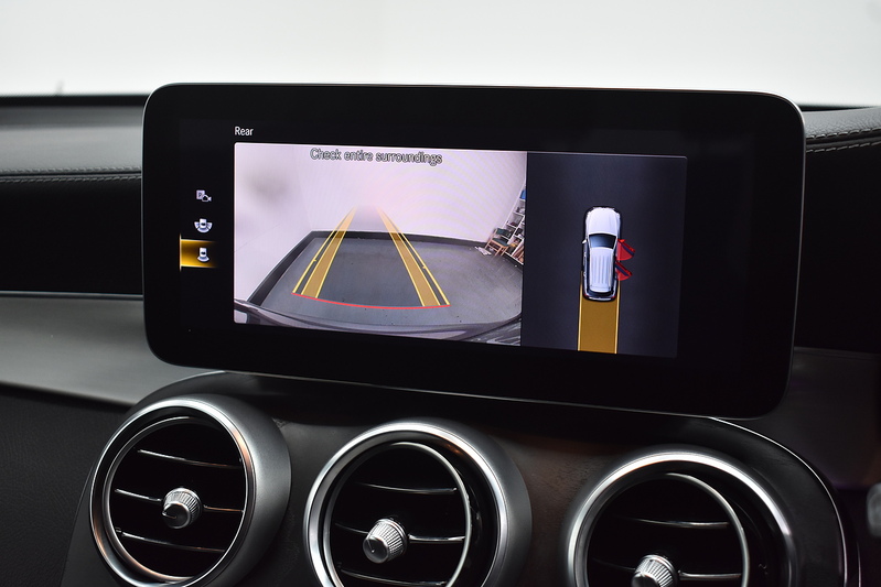 Mercedes-Benz GLC GLC220d AMG Line - U6063