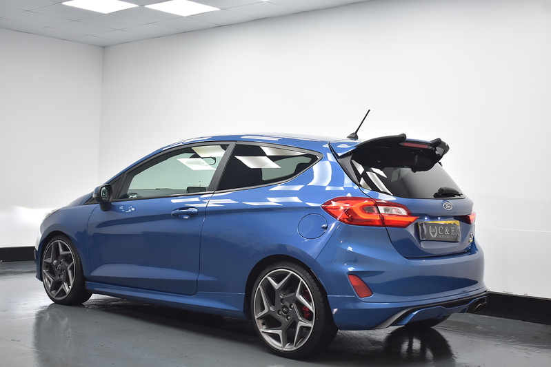 Ford Fiesta T EcoBoost ST-2 - U6066