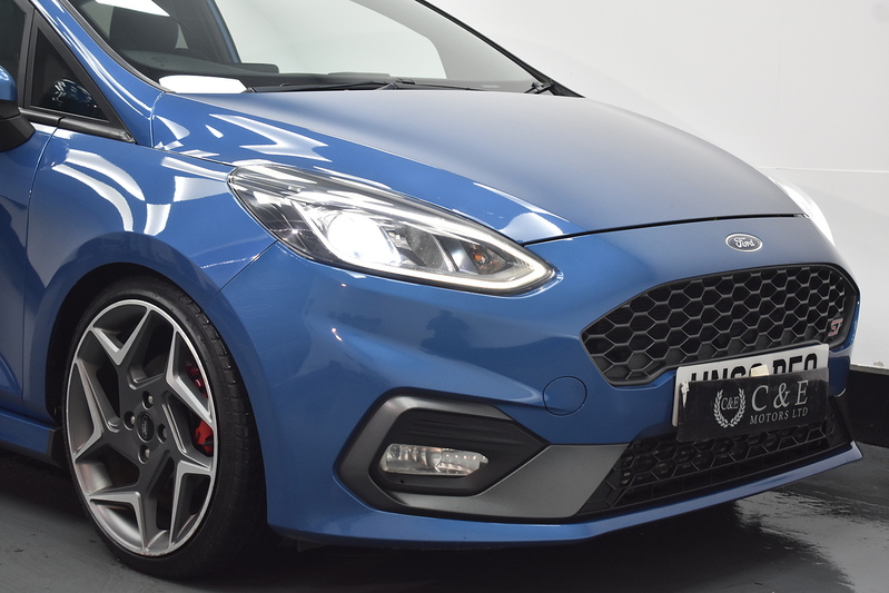 Ford Fiesta T EcoBoost ST-2 - U6066