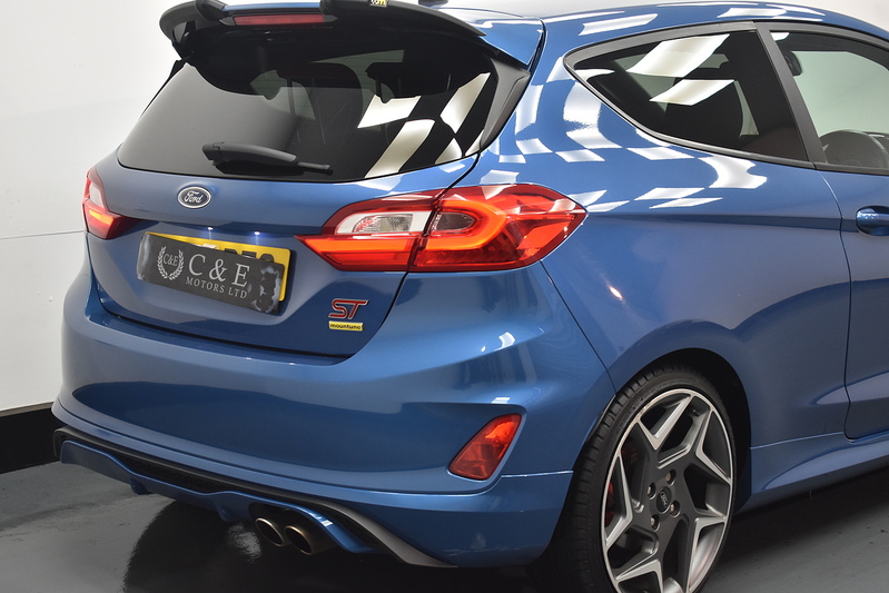Ford Fiesta T EcoBoost ST-2 - U6066