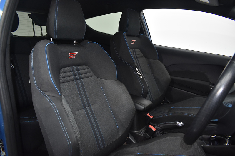 Ford Fiesta T EcoBoost ST-2 - U6066